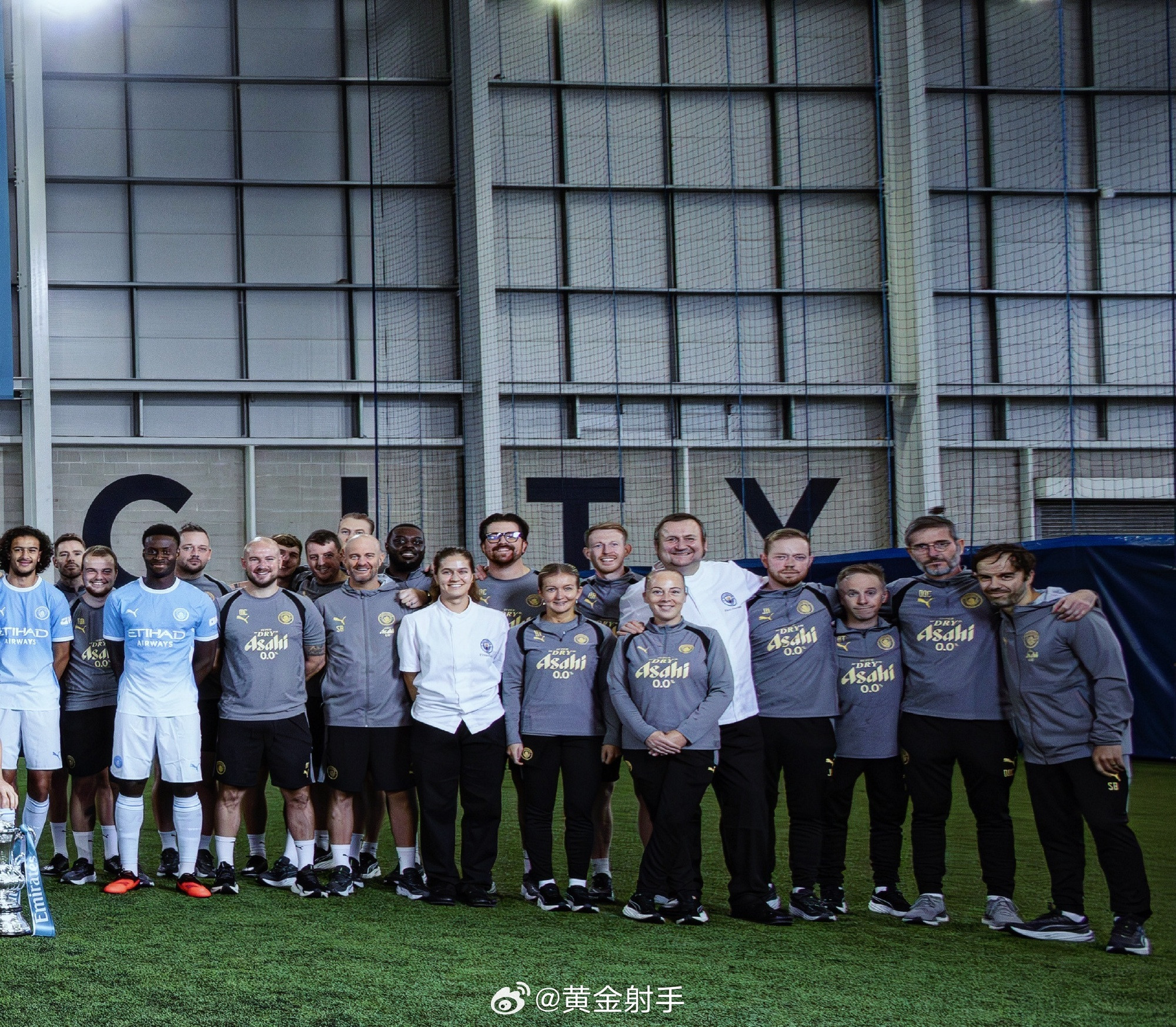 曼城曼城足球俱乐部2026/27赛季大合影。📸🩵👕🩵👕🩵?