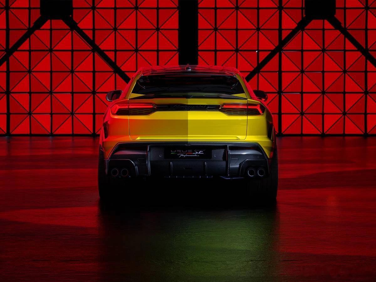 兰博基尼UrusSEPerformante新车是一台UrusSUV