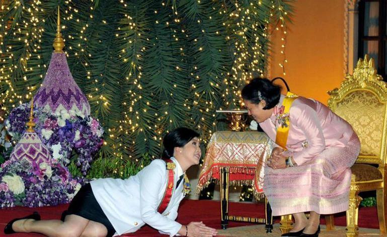 12月6日，据社交媒体报道，泰国前总理英拉角逐联合国秘书长一职，当联合国秘书长遴