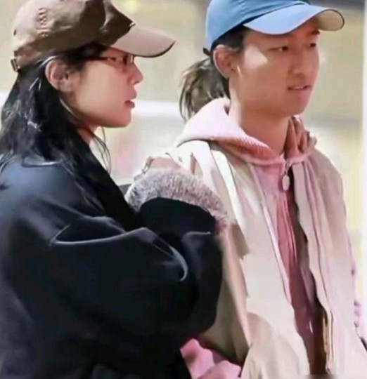 白百何的儿子，遗传特征太明显了！！​​​