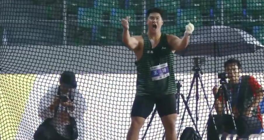 全锦赛男子链球王琦四连冠掷出亚洲年度最佳继续独霸亚细亚是他唯一目标在浙江衢州进