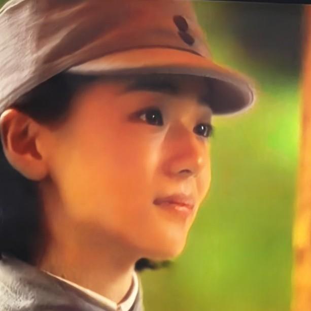 《八千里路云和月》中，孟小月受新四军女兵付帆的影响，她参加了新四军。张云魁再见