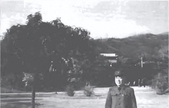 他被说旧军队出身，有人说：此人不能重用！张宗逊站出来：他不是“1943年10月