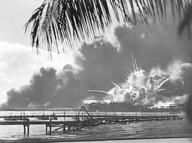 当年日本偷袭珍珠港，日本成功了，有人意味深长的说道，美国的工业能力是日本的十倍，