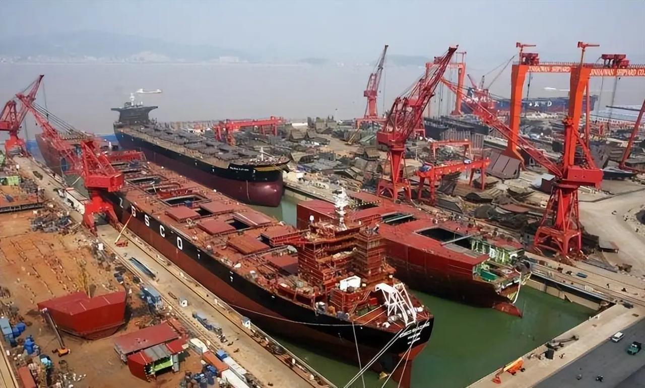 刚看数据吓了一跳：今年前三季度，中国造船业新接订单占全球67.3%，手持订单排期