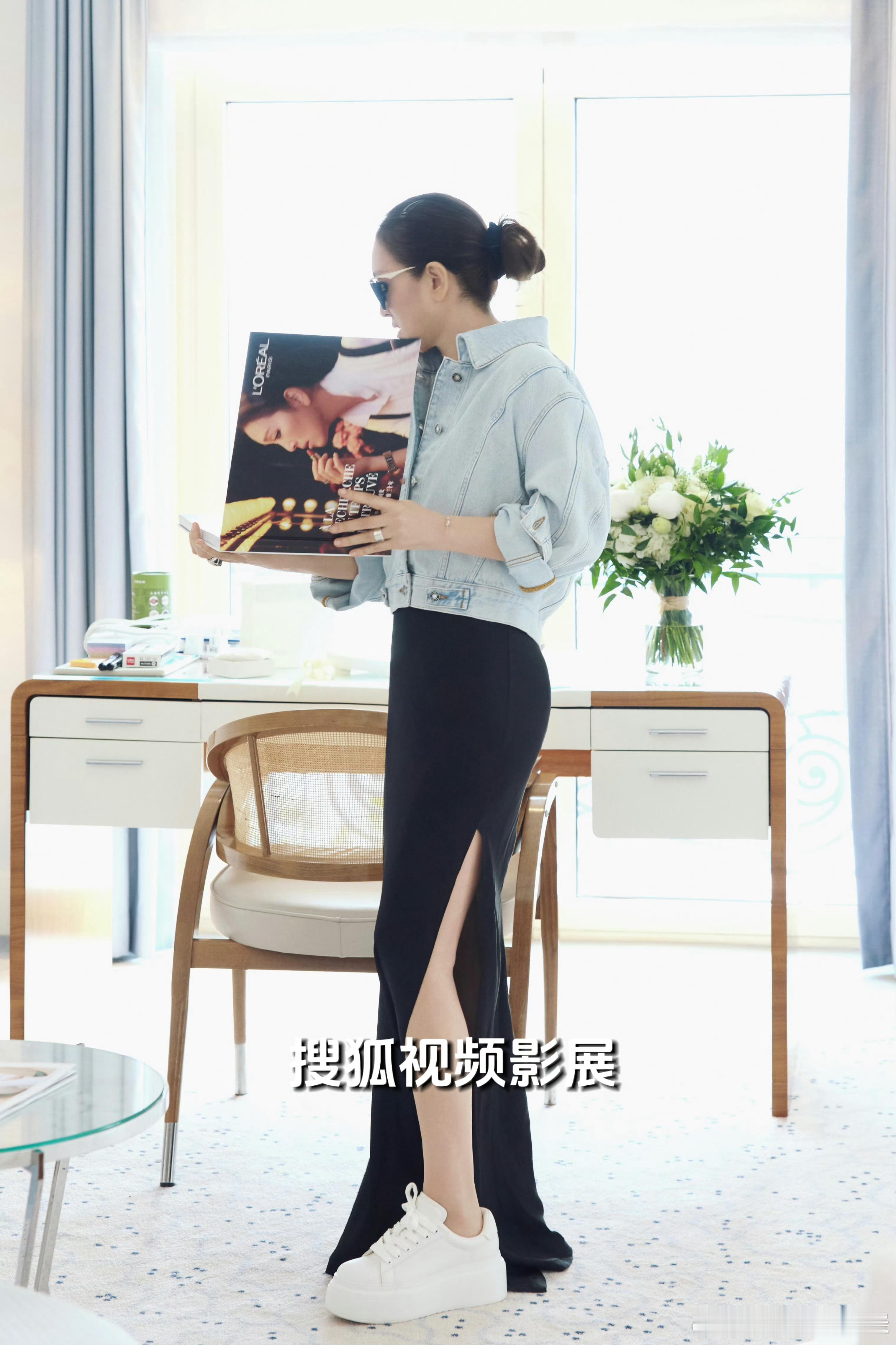 巩俐第21次出席戛纳电影节🎬助力经典影片修复展映，巩俐第21次赴约戛纳，用影响