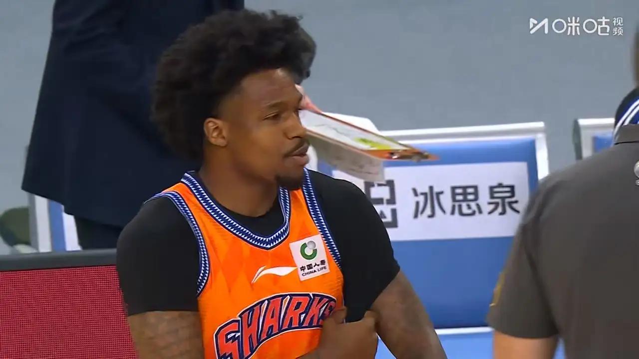 有一说一，上海男篮这个赛季真是让人眼前一亮，本来我觉得上海队最大的短板是控卫，这