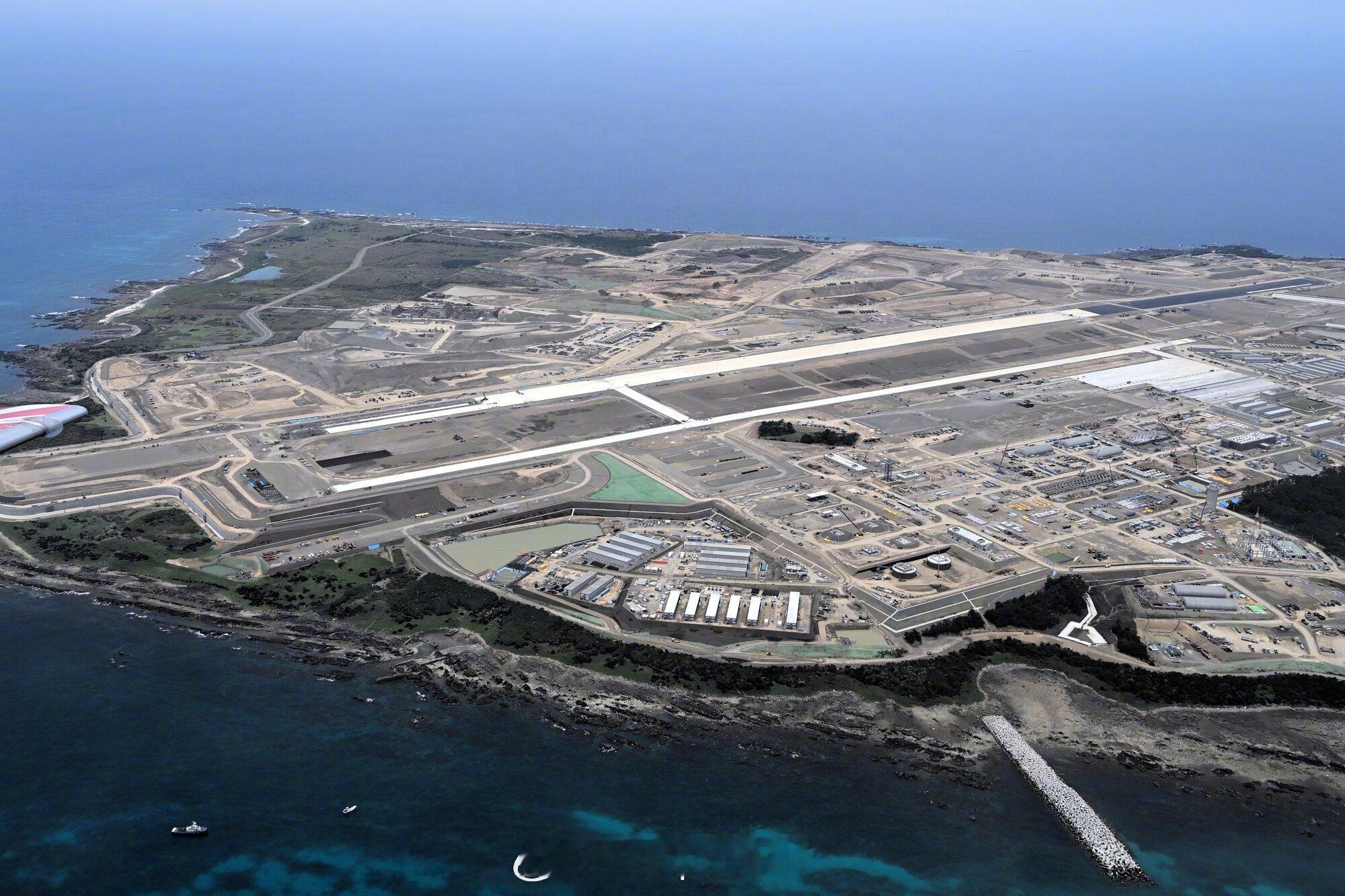 兵器影像马毛岛位于日本九州南侧的一个岛屿，是日本第二大无人岛，位于种子岛西方1