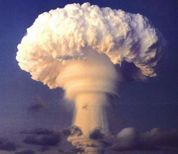 假如中美开战，中国输了，结果会如何呢？不夸张地说，中国要是真输了，全世界都得回到