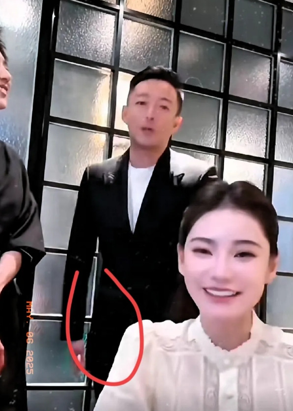 果然是人美心善是非就多呀小梅婚礼前夕被疯狂爆料竟是有人故意搞事情！前夫哥这