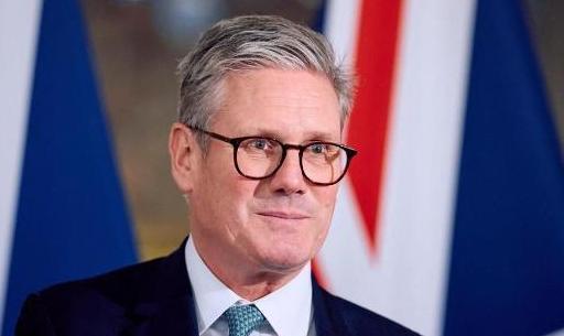 英国首相预计将访华如今却对中国公开下了黑手8月5日，英国前首相约翰逊搭乘专机