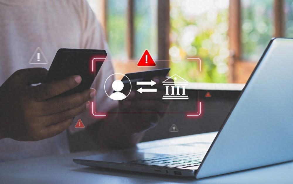 “被忽悠惨了！”甘肃兰州，32岁的康女士因为母亲介绍的一位“相亲对象”，短短一个