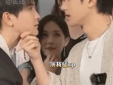 李一桐霸总文学受众看李一桐演戏真是一种享受，尤其是她那自然流露的笑容，让