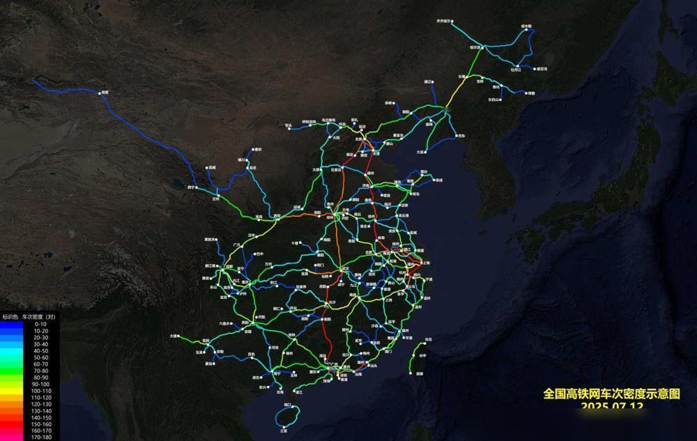 全国高铁车次密度示意图，红色的线表示密度最高，黄色次之，绿色再次之，最后是蓝色。