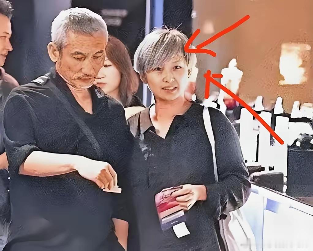 我问我爸，从男性的角度出发如果选老婆的话，施南生和乐乐你选谁？我爸的回答让我大为