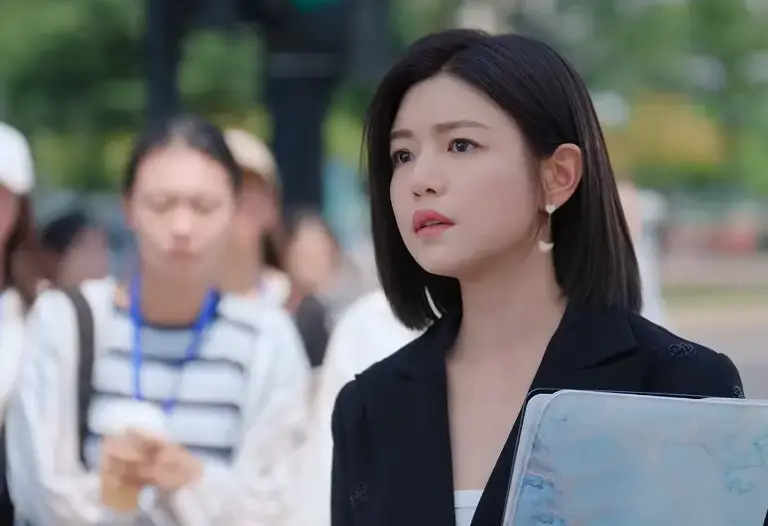 看了《狙击蝴蝶》，单纯是从一个观众的角度来讲述自己的感受四集全部看完了。导