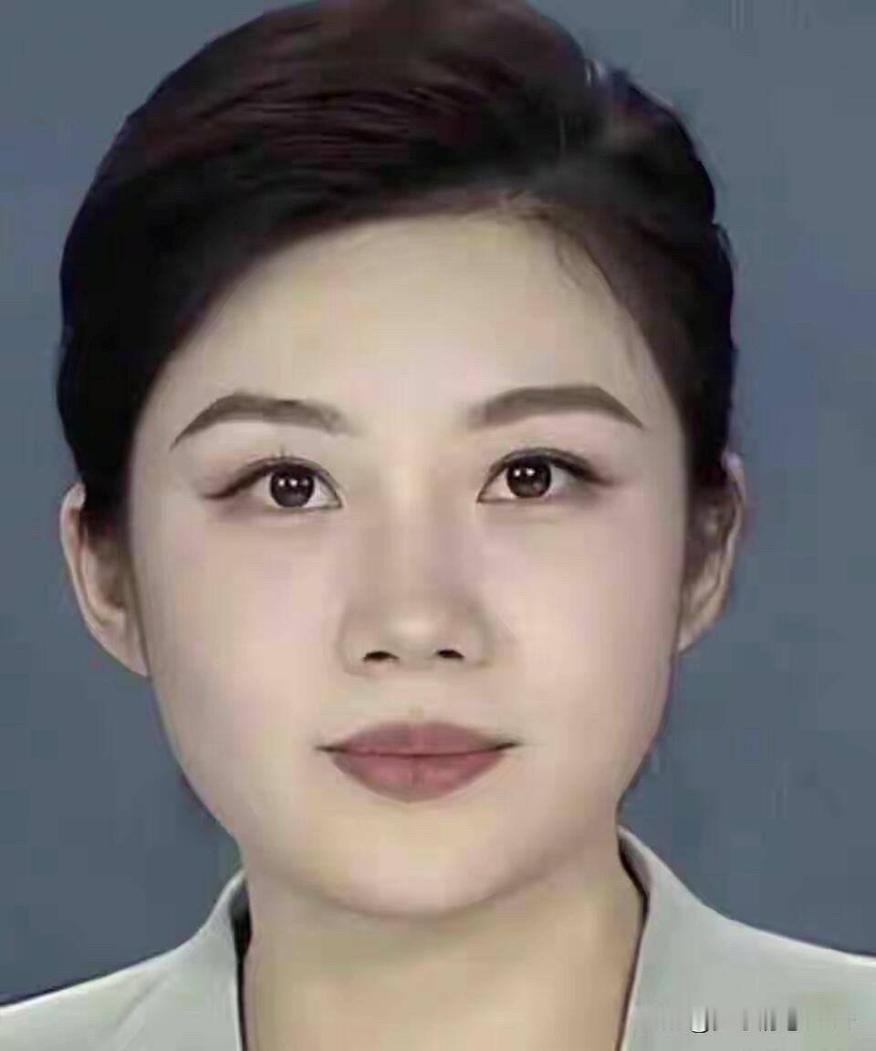 央视最美的一个女主持人，长相大方，无论长相，气质，风格都是那么不一样，雍容大方，