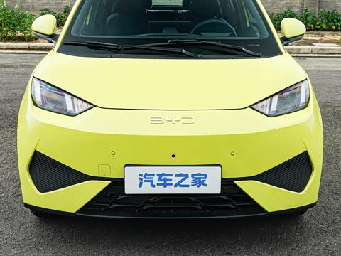 5万元以下微型代步车集体遇冷几年前，5万以内微型代步车是车市绝对爆款，五菱宏
