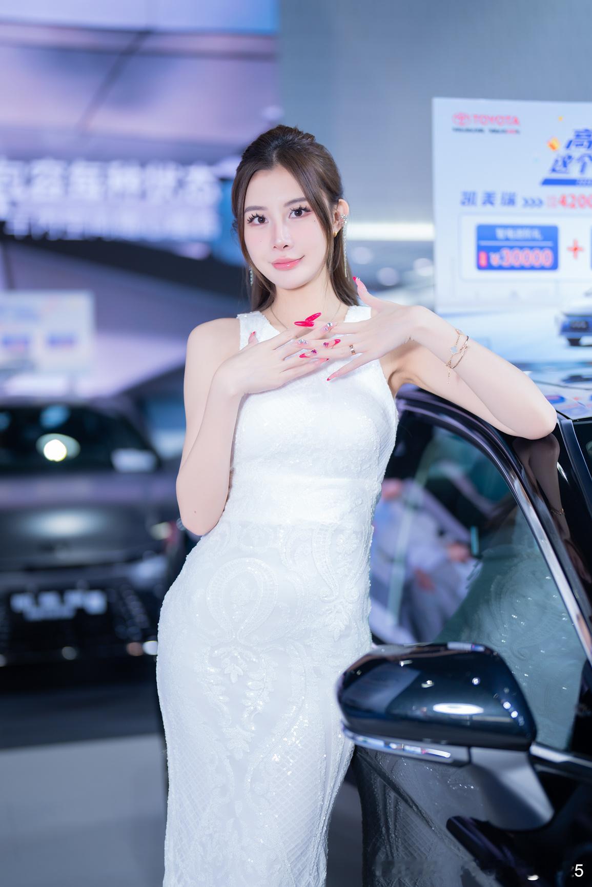 聆听猎人的车展日记聆听在广州车展猎人与车展2025国庆广州车展想把图片带回家