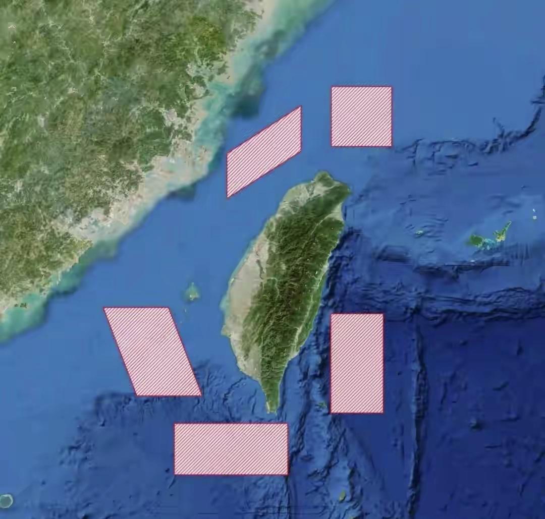 阿印：大家发现没有？每次阿中家围岛演习的时候，阿美家那些耀武扬威的航母呀，总能精