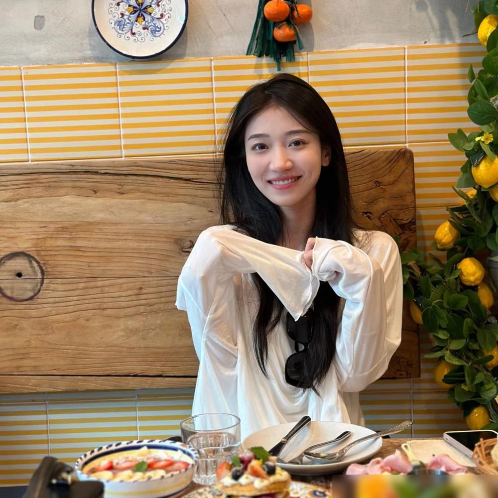 刘萧旭和王格格现在是一个公司的同事，但是这个公司对两个人的规划不在一个水平线上，