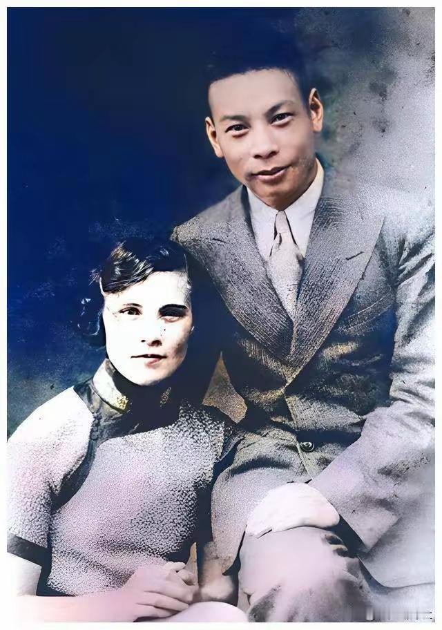 蒋经国夫人基因强大，生的孩子发色都随了她，赤黄赤黄的。