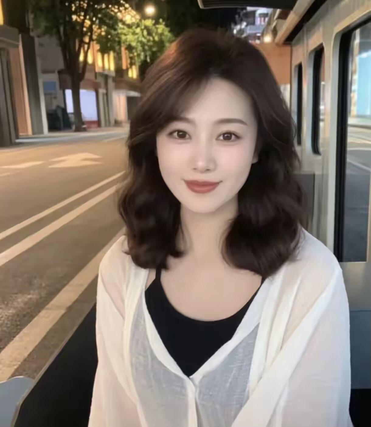 当你不再向外求认可，才会发现：内心的富足，才是永远带不走的安全感。