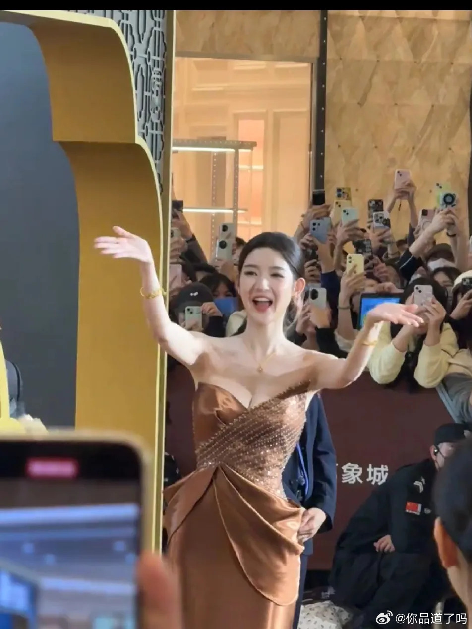 请王玉雯这样咖位这样颜值的女明星来做活动超值，不像一线大咖那么贵，身材颜值又超级