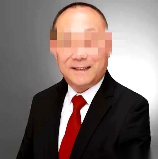 网传西安某知名商圈一名商户坠亡，商场方连夜发了一份长篇通报。不少网友看完通报，手