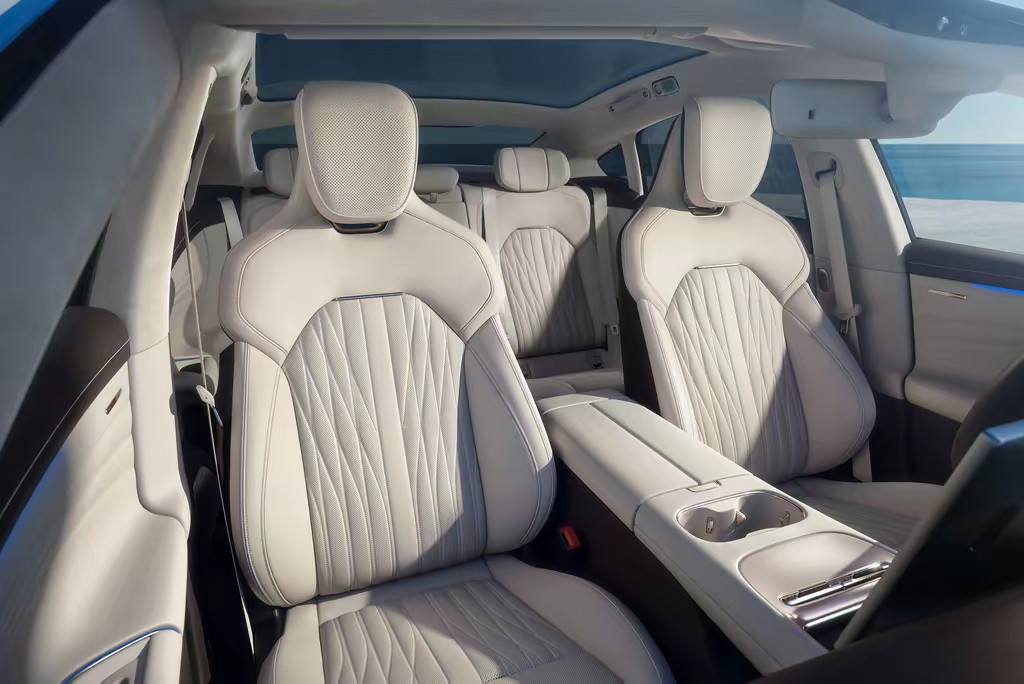 每日评价一款车的优缺点