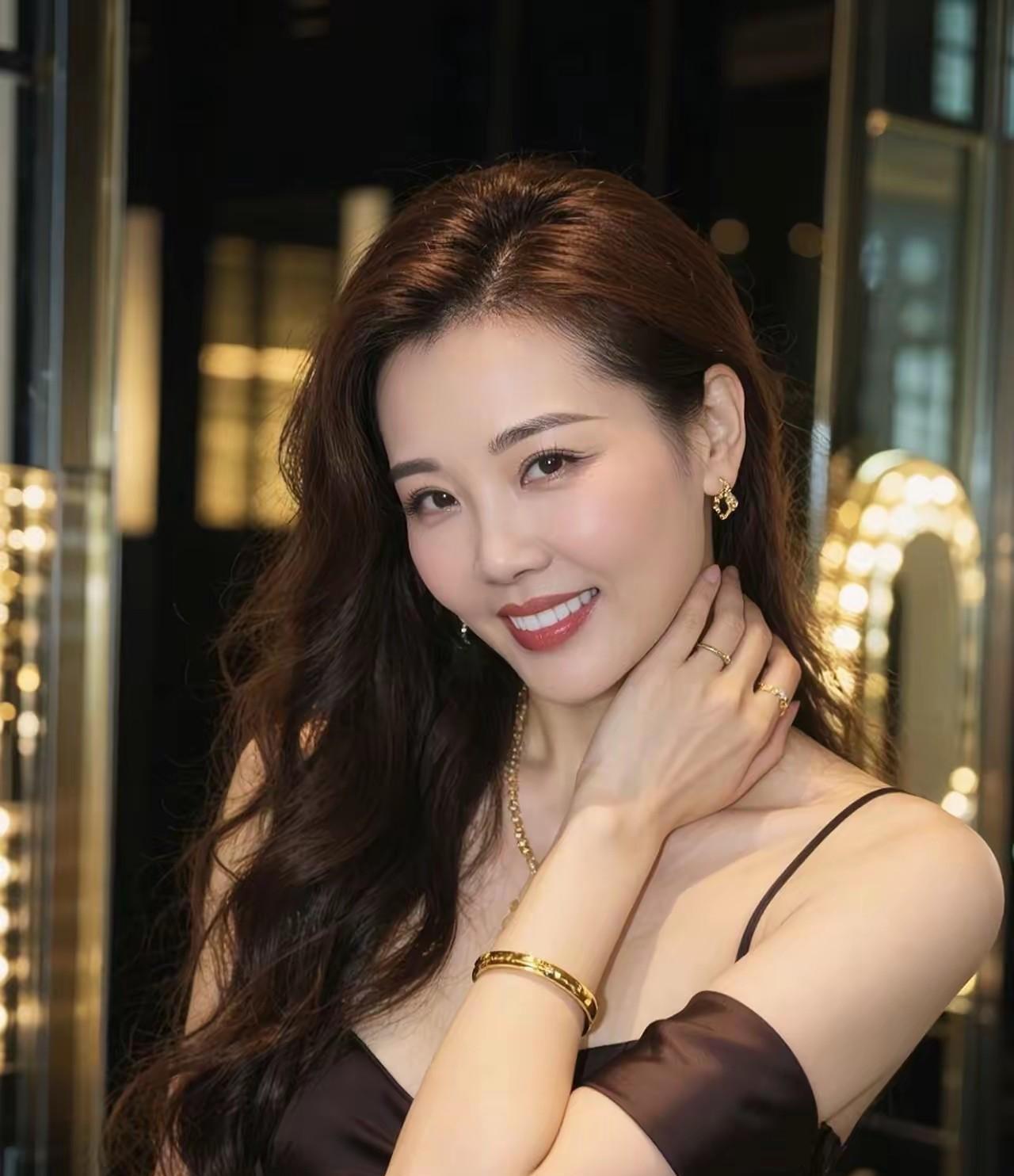 眉目传情妩媚多姿你喜欢吗