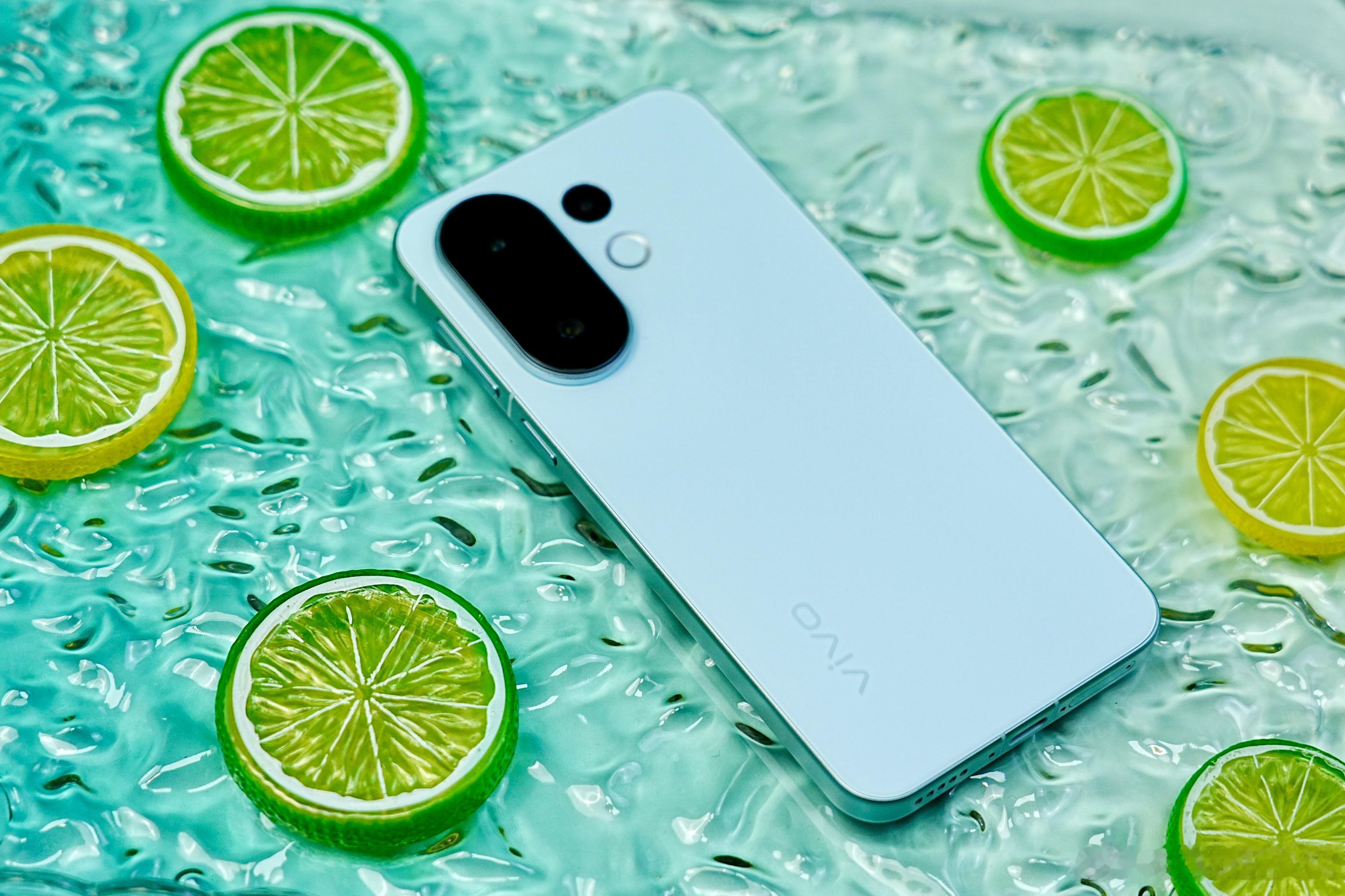 vivoS30Promini｜薄荷青这一次S30系列真的是多彩配色上阵，薄