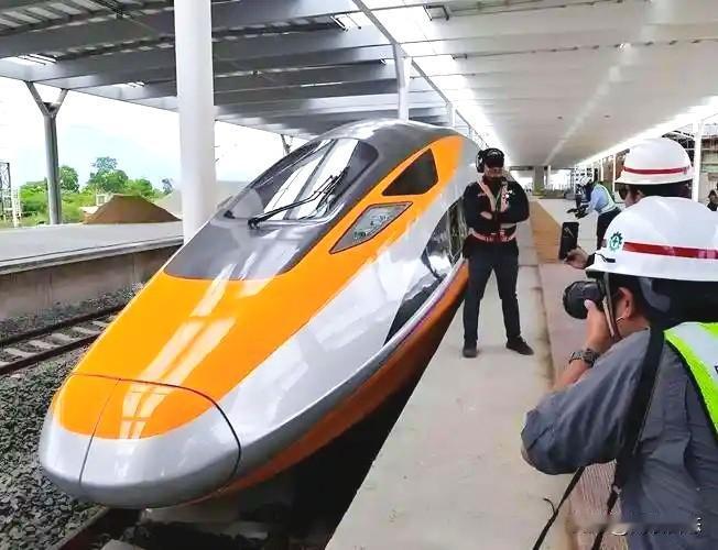 越南最近5年在美国供应链上赚到钱了，也算是中国间接让越南接到了美国的订单。中国