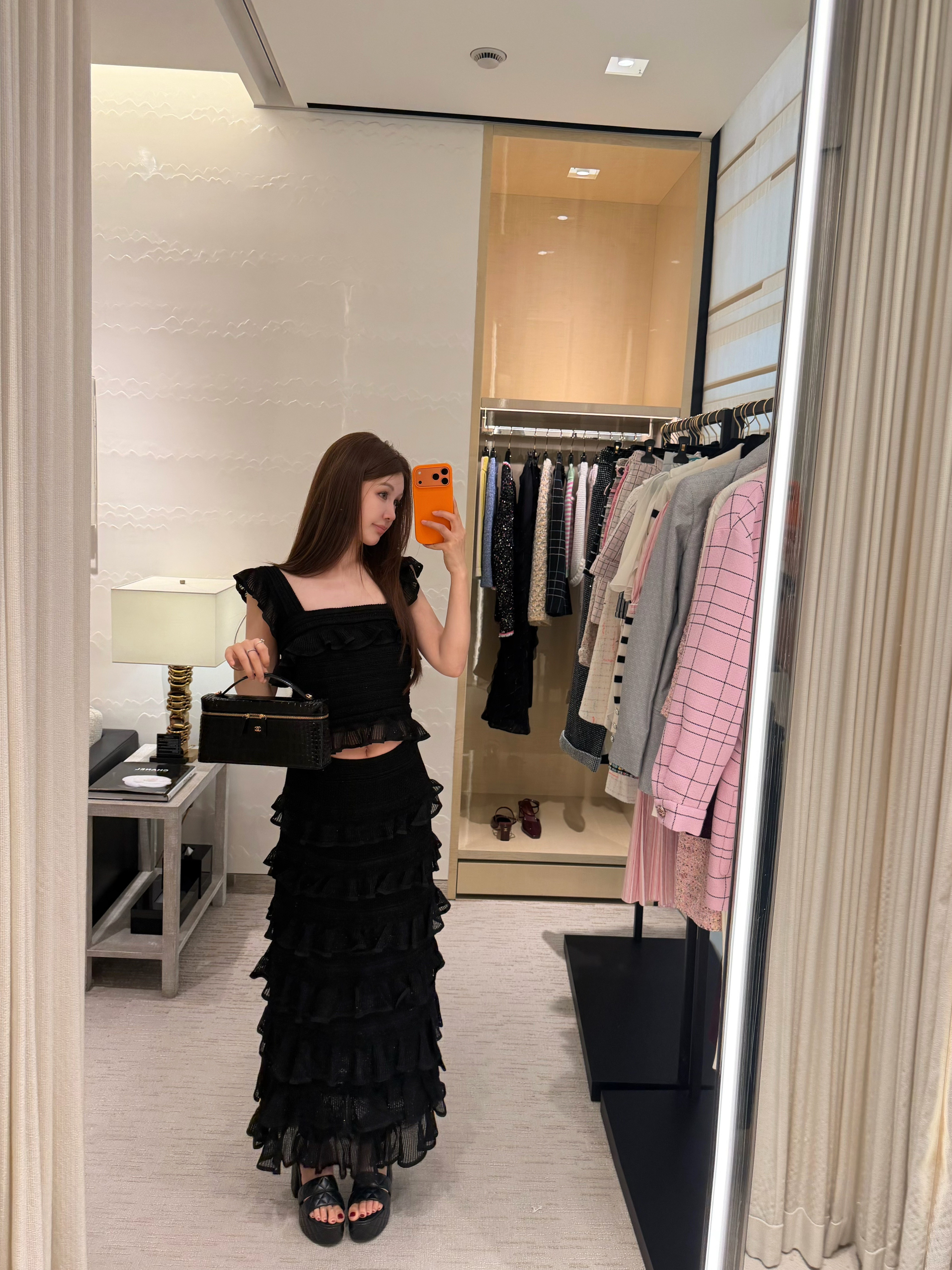 图没发完衣服也没穿完晚上就见面吧～今天认真搭一下随机揪1️⃣姐妹穿新款吧