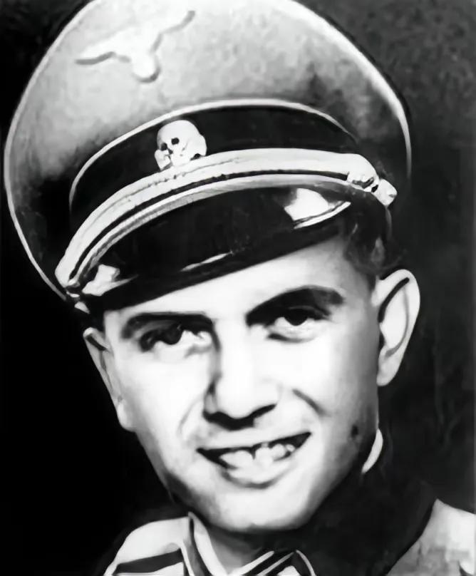 二战时期纳粹集中营的门格勒这个“死亡天使”，简直就是恶魔化身。他借着“科学实验”