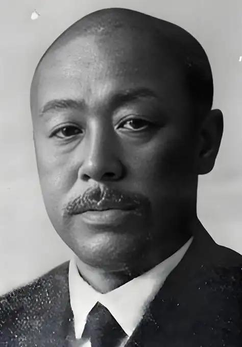 1925年，郭松龄率部冲垮了4万奉军据守的连山防线，直逼奉天后，奉系军阀首领张作
