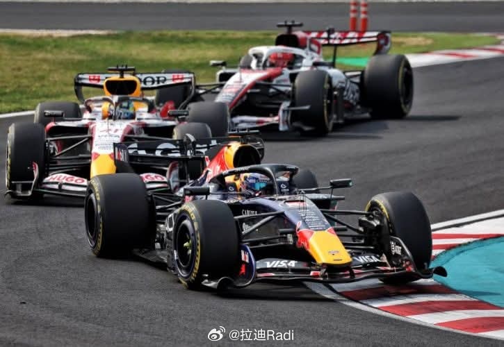 F1红牛车队领队梅基斯承认，车队正在为去年将赛车研发工作推进到赛季尾声而付出代