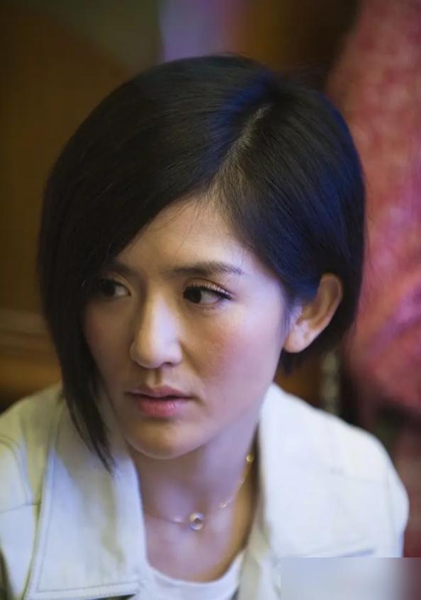 谢娜这3万澳元，竟被骂了整整7年！今天才曝出，真正捅刀子的，根本不是包文婧。