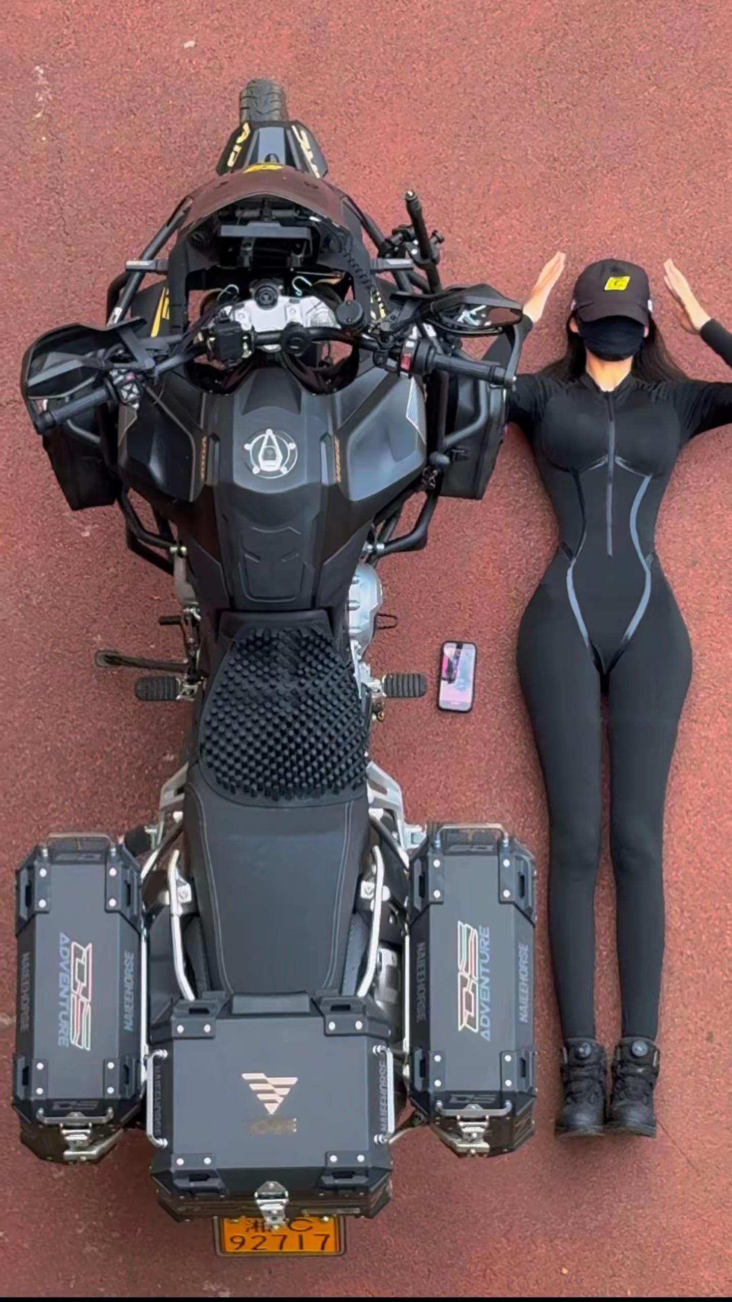 人和车的身材好相似呀！