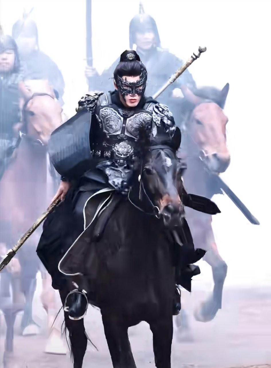 继“粉底液将军”之后又出来一个更好的“粉底液小样将军”这次被群嘲的是檀健次