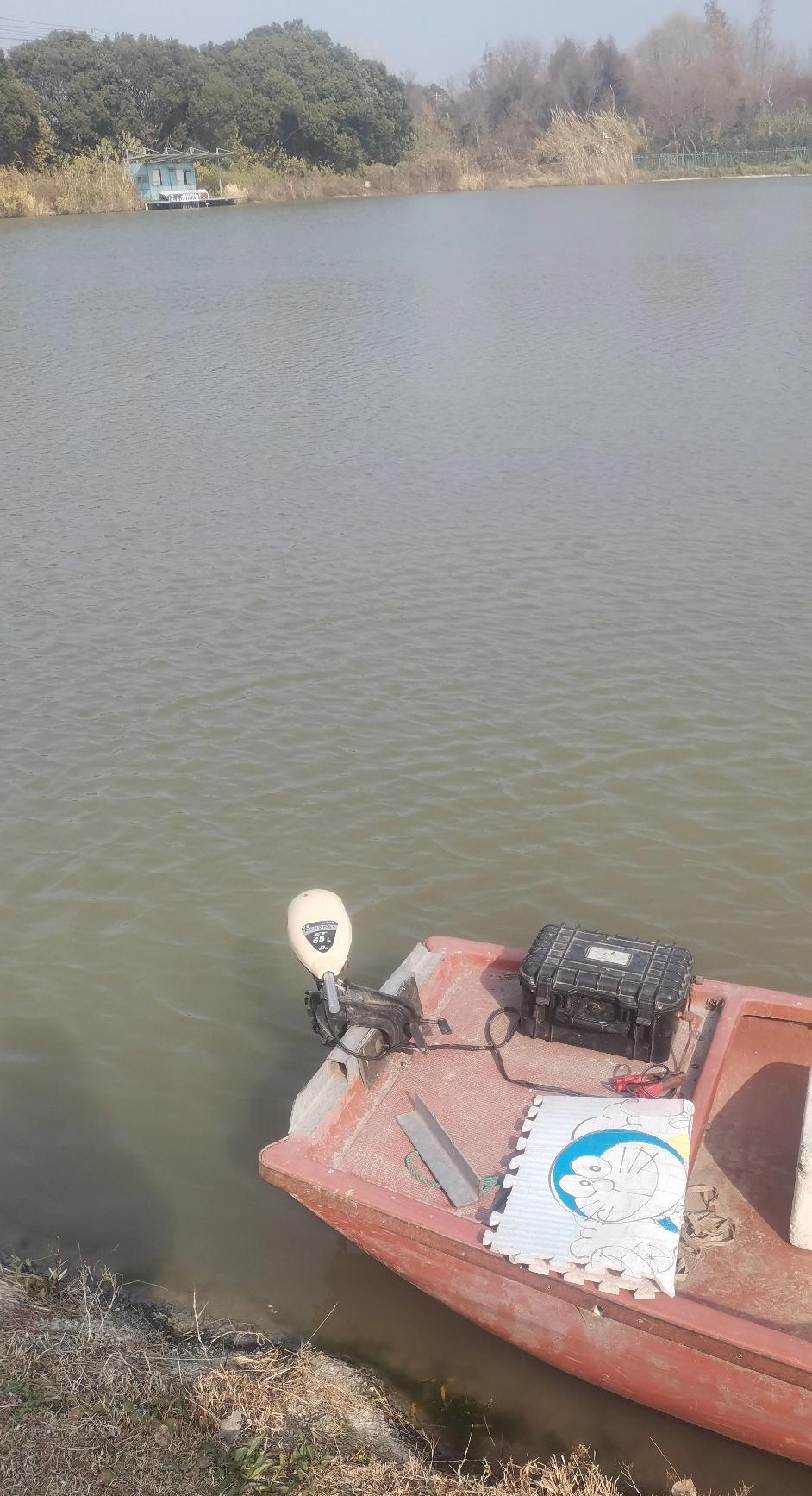 0.4的子线，钓起3斤鲤鱼。竿子弯成满月，线却没断。这不是运气。你手里是1