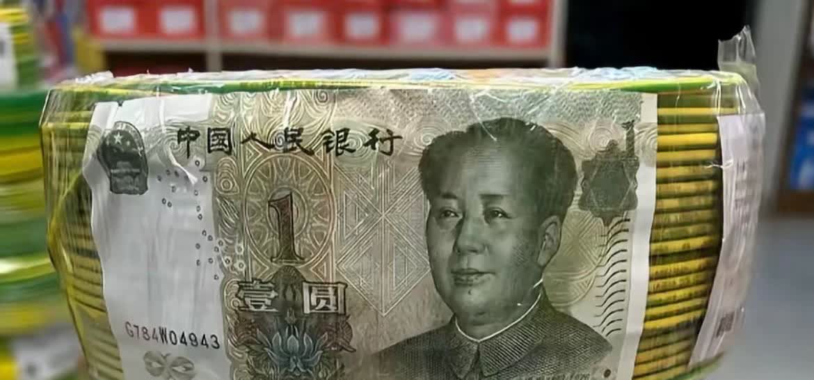装修买线缆，发现每卷都塞着一块钱，当场问师傅啥情况。师傅说以前假货多，防