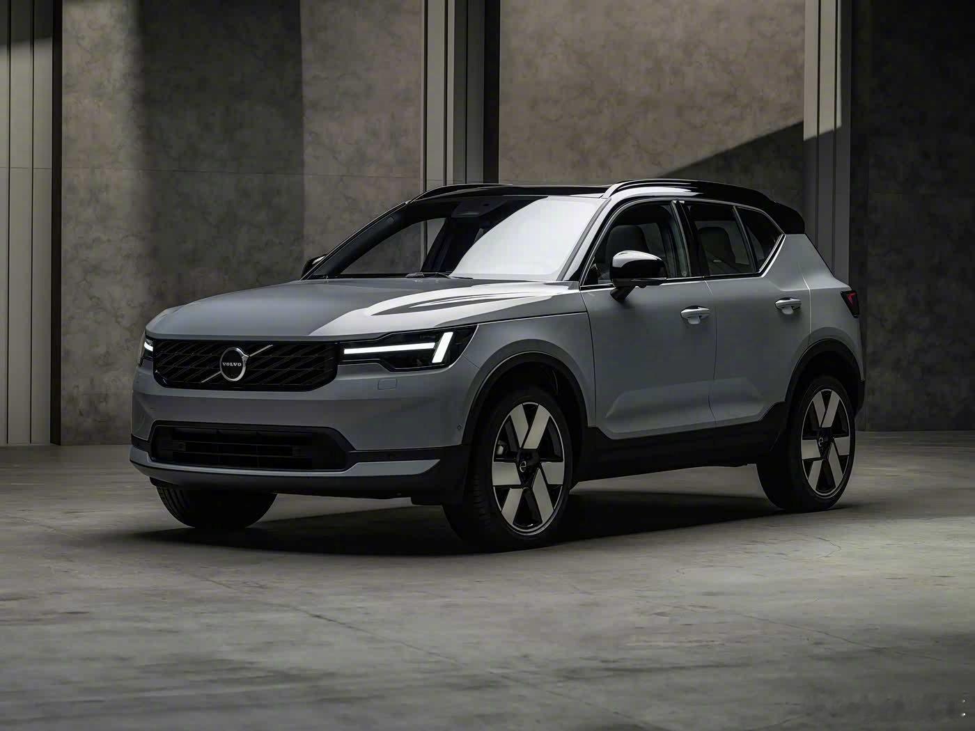 【#新款沃尔沃40系列官图#】新的系列包含XC40、EX40、EC40，覆盖燃油SUV、纯电SUV和