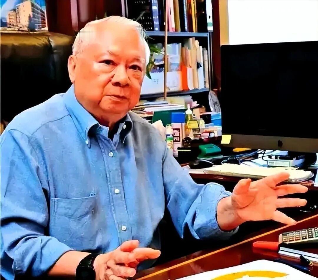 很多人都听过虎门大桥的传说：港商胡应湘豪掷30亿造桥，回本之后便把大桥还给国家。