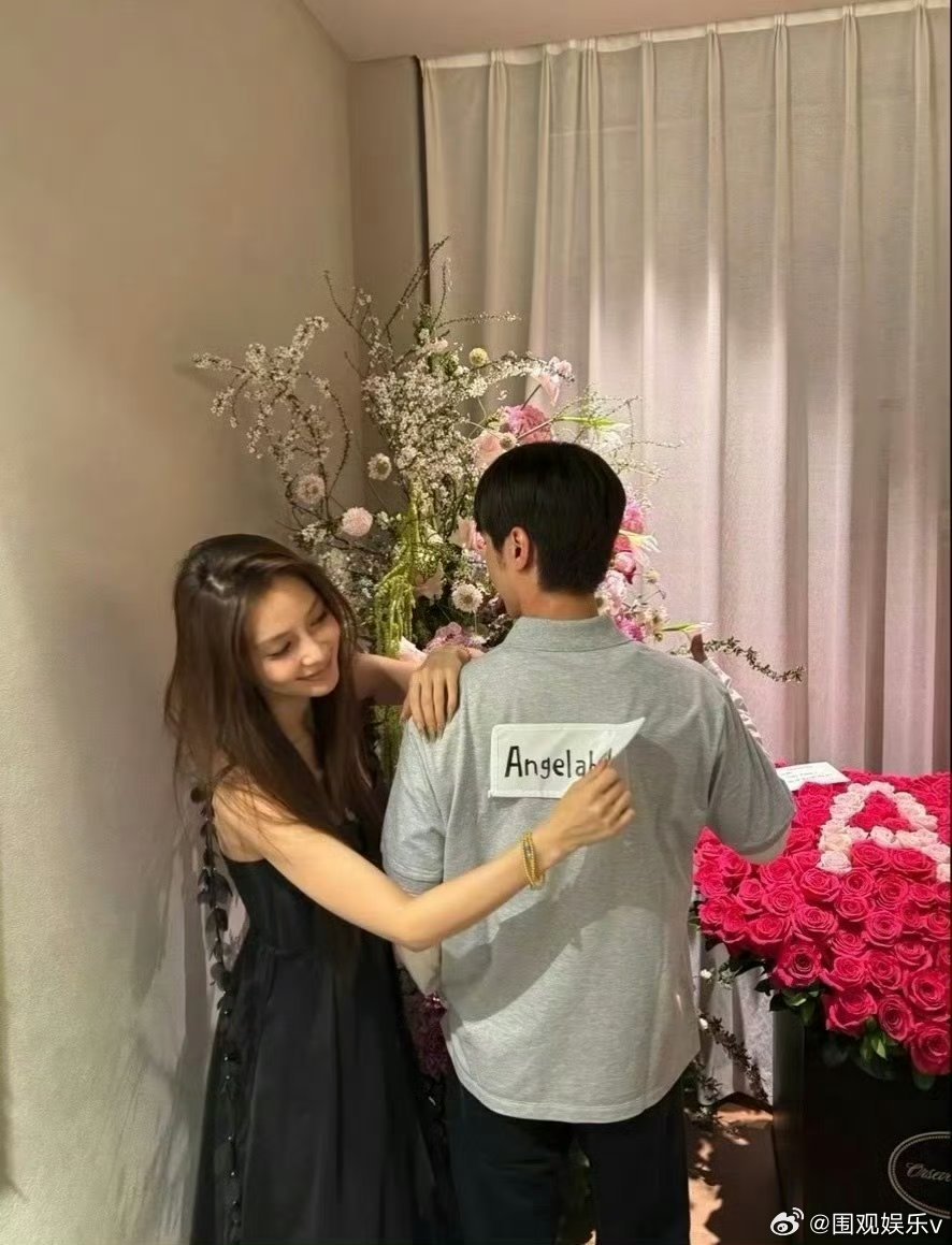 Angelababy生日还在撕名牌angelababy朋友cos以往出圈造型庆生