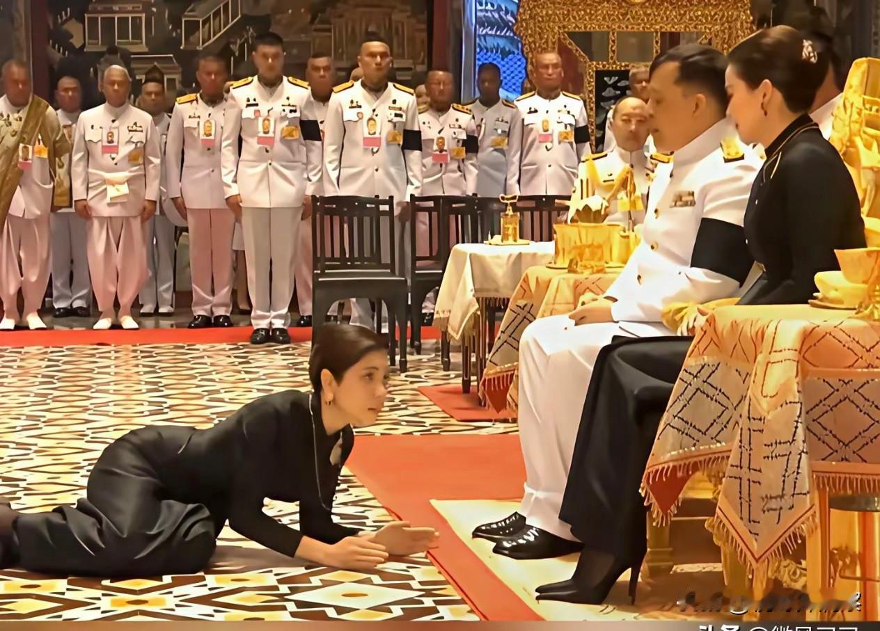 泰国竟然如此落后、愚昧、泰国国王绝不是个好玩意，早就该彻底抛弃的东西，他依然还在