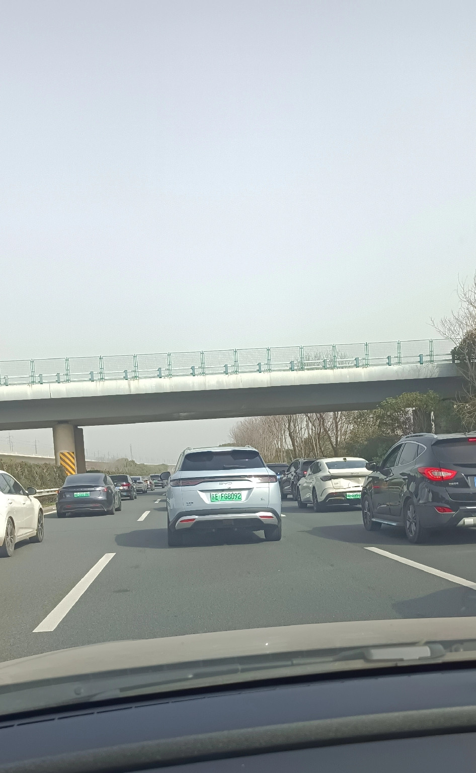 五一跑了一趟高速，我才顿悟，新能源汽车的崛起和盛行，已成必然，