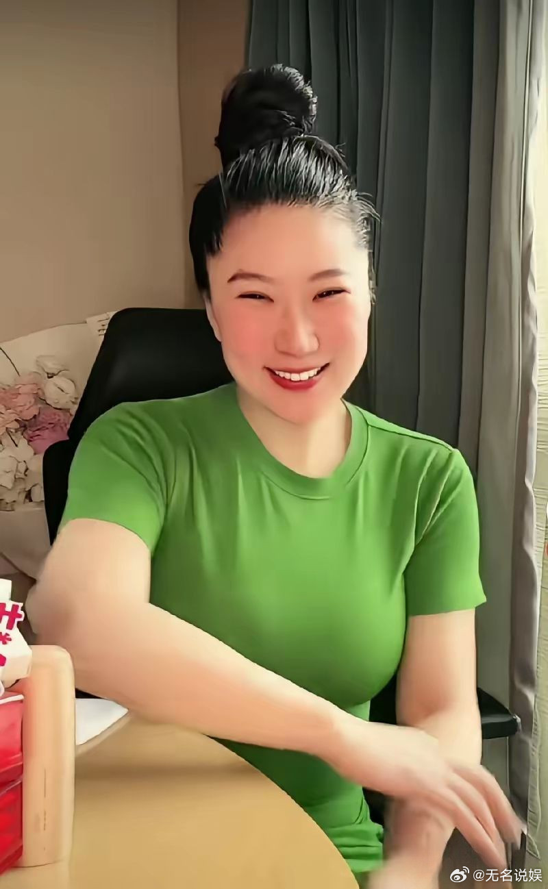 Coco说：“没生孩子，对，没生孩子是我的遗憾，我不能总拿我的遗憾跟你们有孩子的