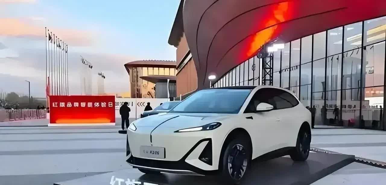 听我一句劝，买车不用纠结：40万的车：买奥迪A632万的车：买奔驰威霆