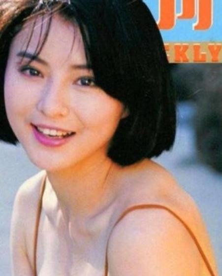 2007年，李赛凤趁丈夫出差，和体格壮硕的干儿子发生了亲密接触。正当两人关系暧昧